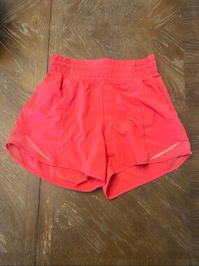 Lululemon hotty hot shorts size 2 long 4”